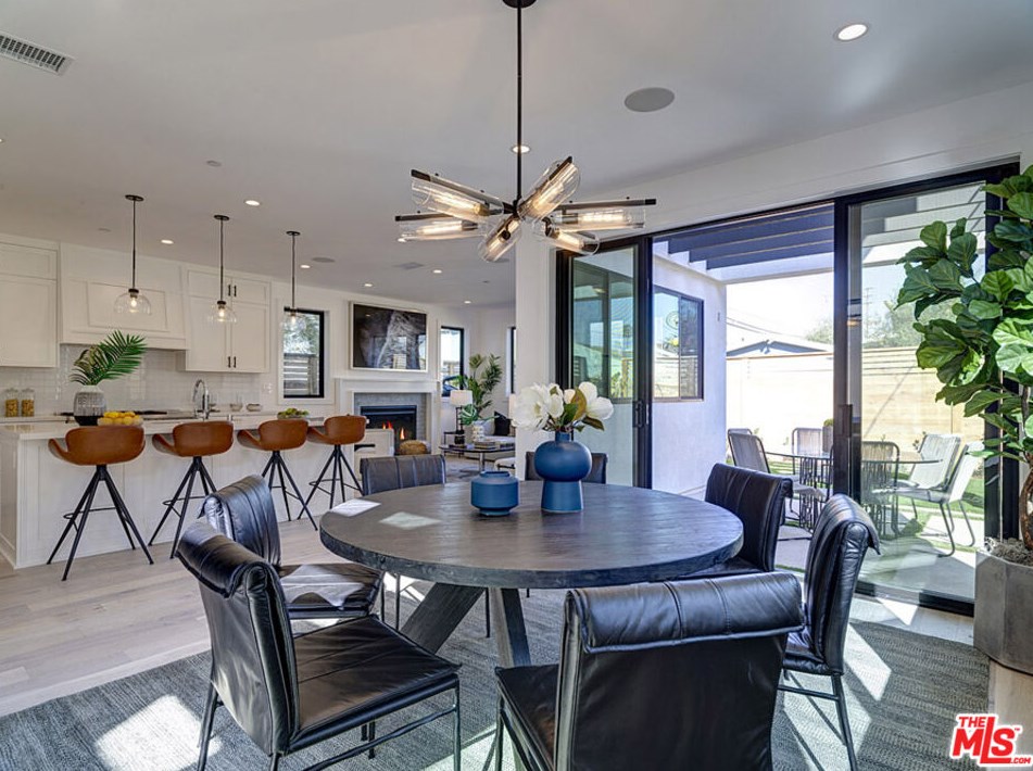 3504 Maplewood Ave, Los Angeles CA  90066-3020 exterior