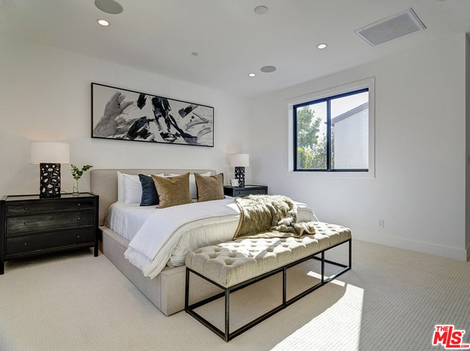 3504 Maplewood Ave, Los Angeles CA  90066-3020 exterior