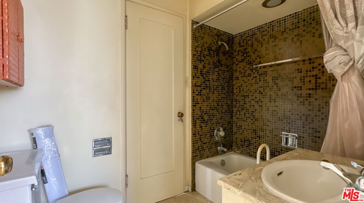 2612 Johnston St, Los Angeles CA  90031-2727 exterior
