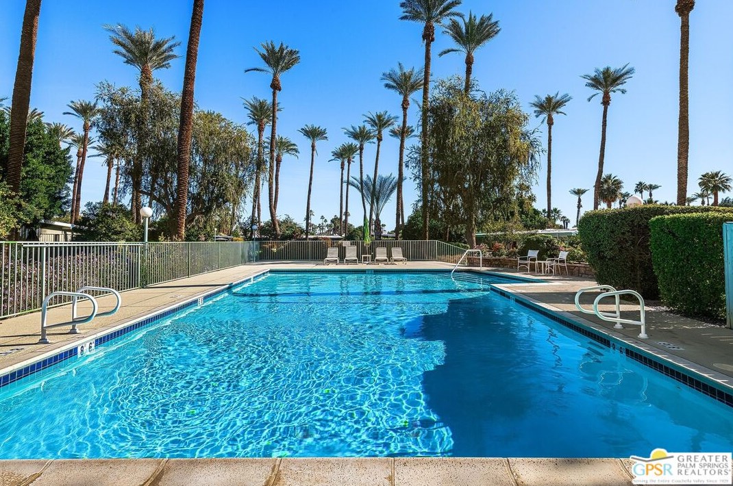 70417 Los Pueblos Way, Rancho Mirage CA  92270-2415 exterior