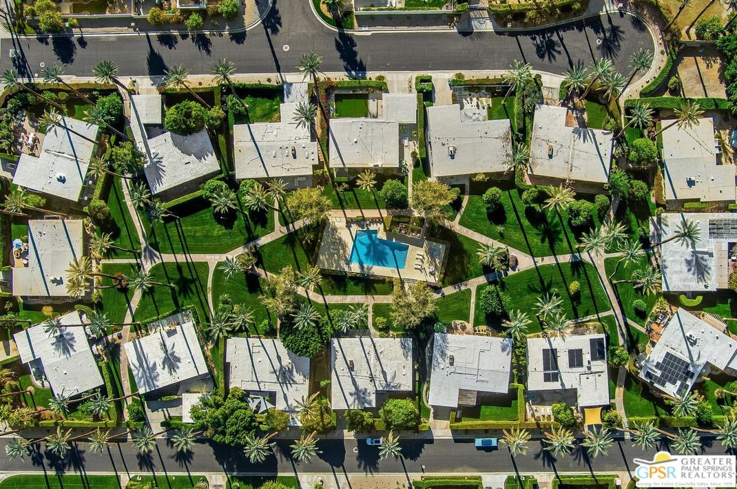 70417 Los Pueblos Way, Rancho Mirage CA  92270-2415 exterior