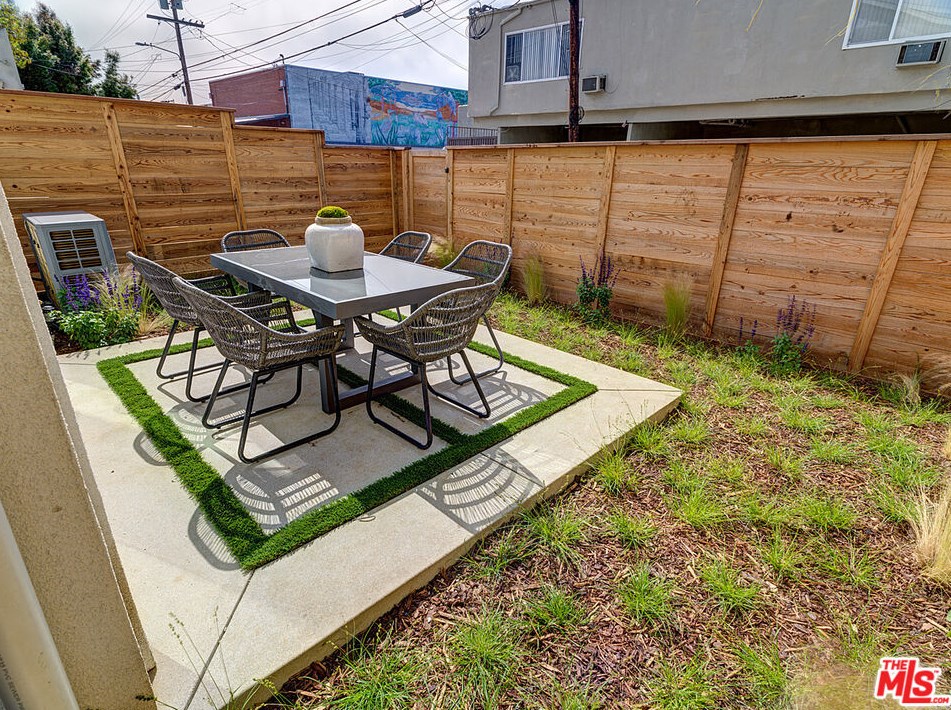 10513 Ayres Ave, Los Angeles CA  90064-3309 exterior