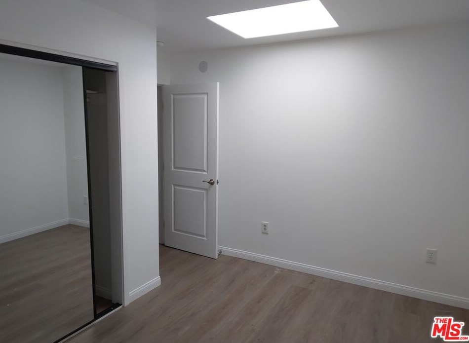 3105 Walton Ave, Los Angeles CA  90037-4206 exterior