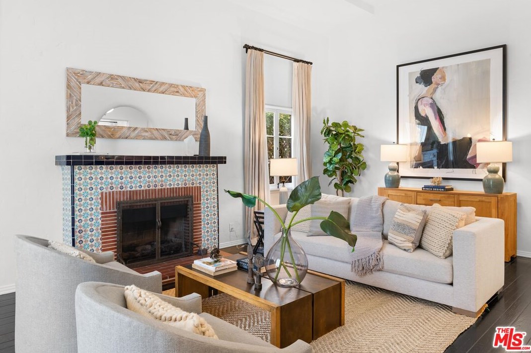 410 Harper Ave, Los Angeles CA  90048-2221 exterior