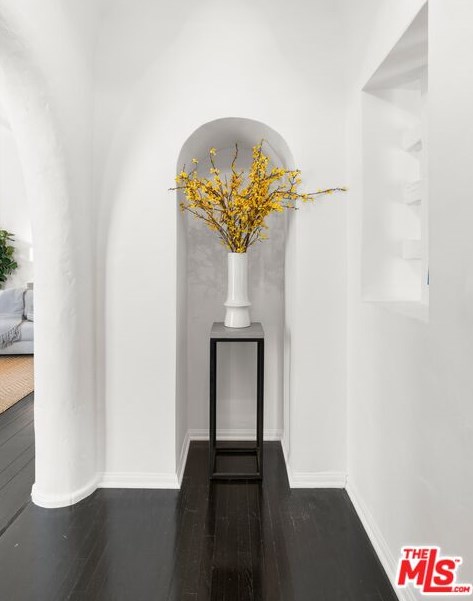 410 Harper Ave, Los Angeles CA  90048-2221 exterior