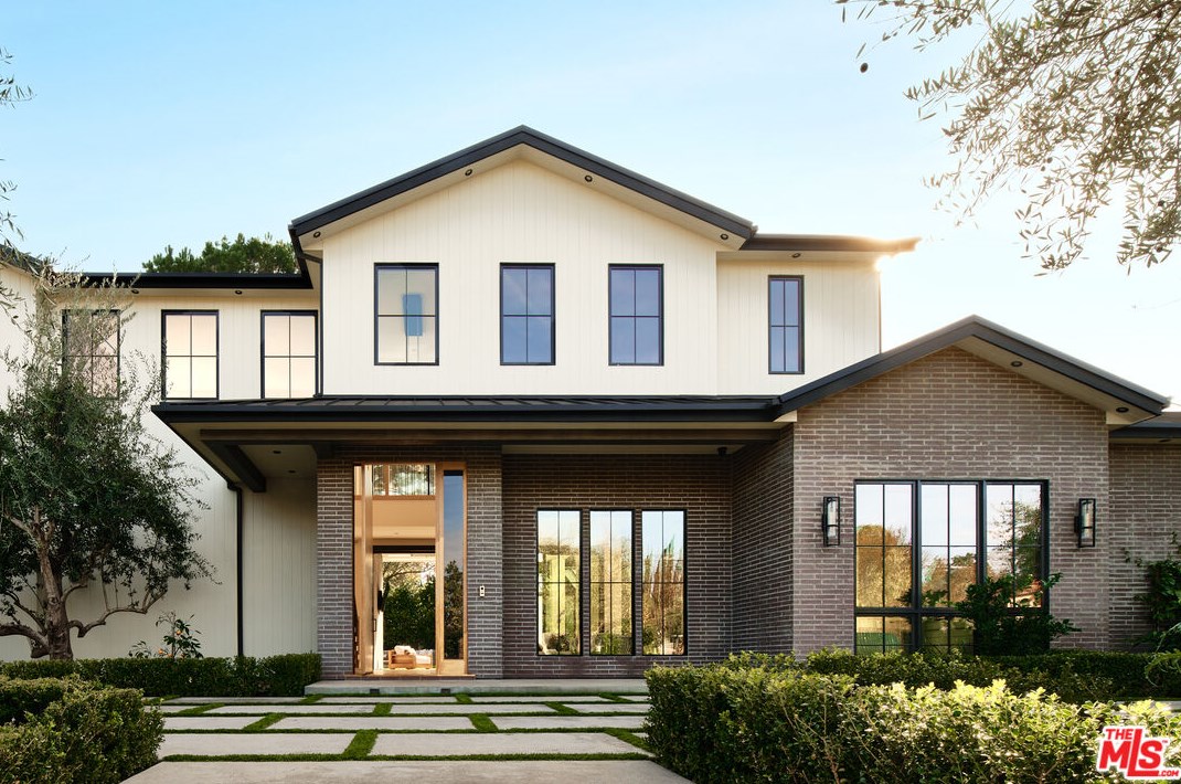 17150 Otsego St, Van Nuys, CA 91316