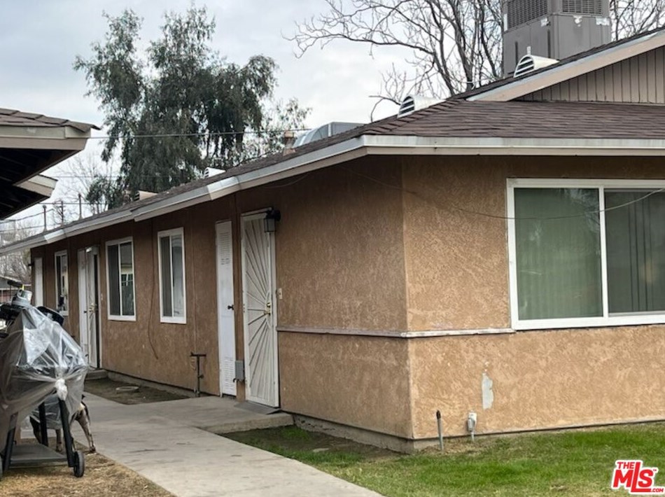 207 Tyree Toliver St, Bakersfield, CA 93307