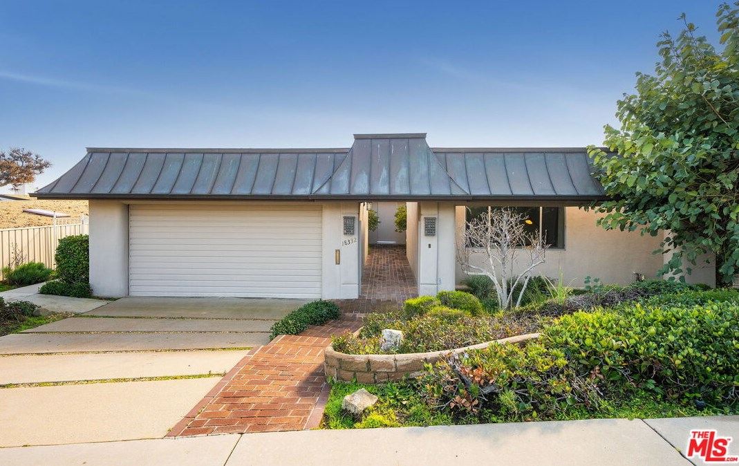 18332 Wakecrest Dr, Malibu, CA 90265
