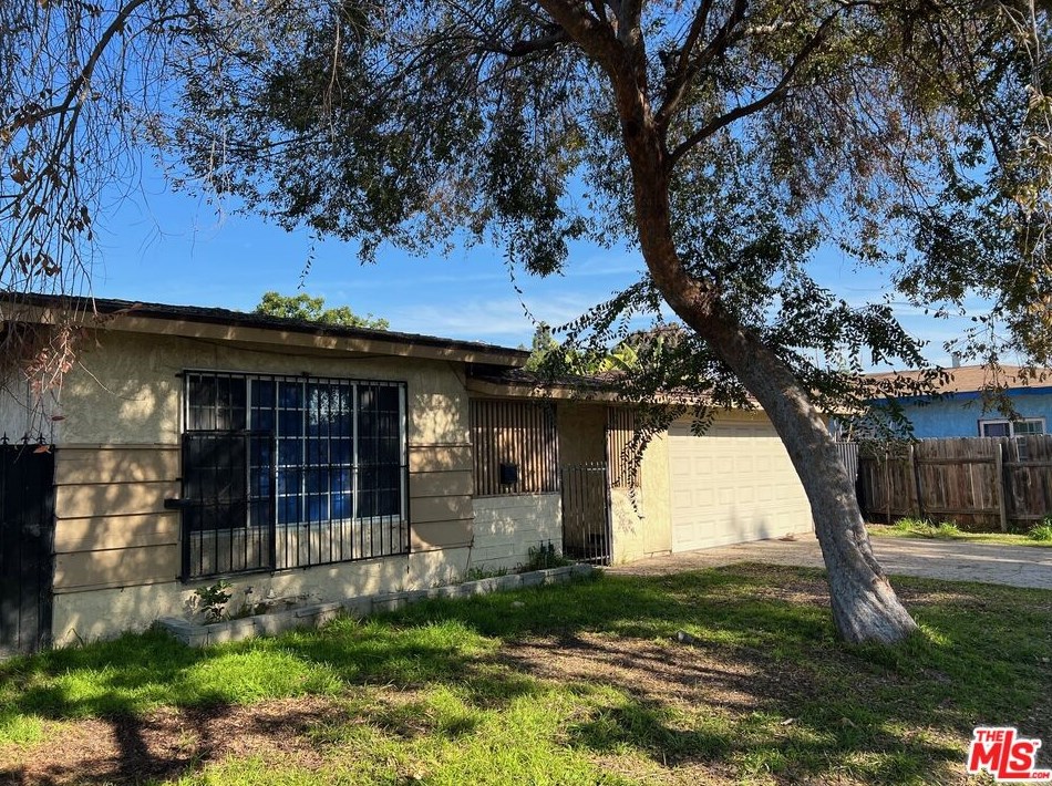 1457 E 101st St, Los Angeles, CA 90002