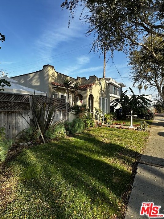 8905 Hubbard St, Los Angeles, CA 90232