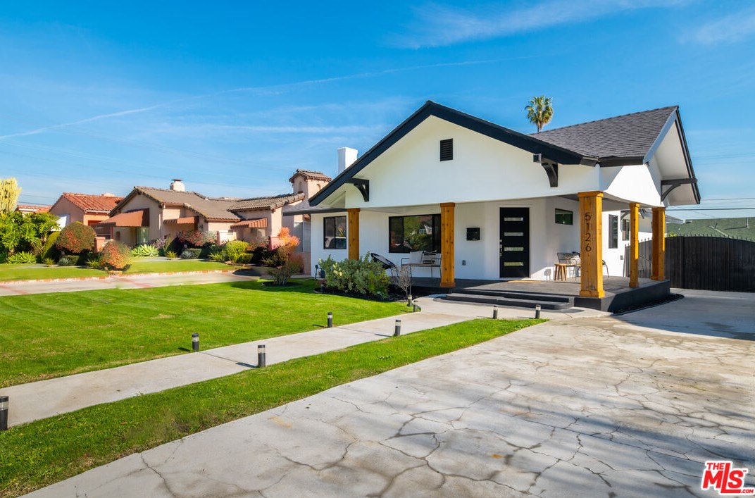 5126 Brynhurst Ave, Los Angeles, CA 90043-1804