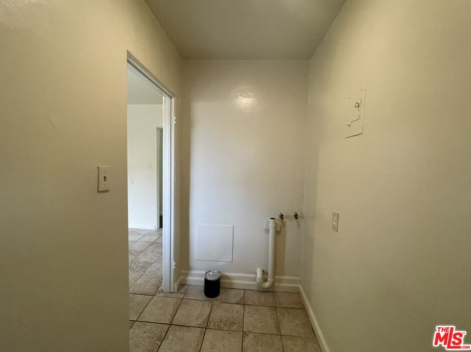 2150 62nd St, Los Angeles CA  90047-1341 exterior