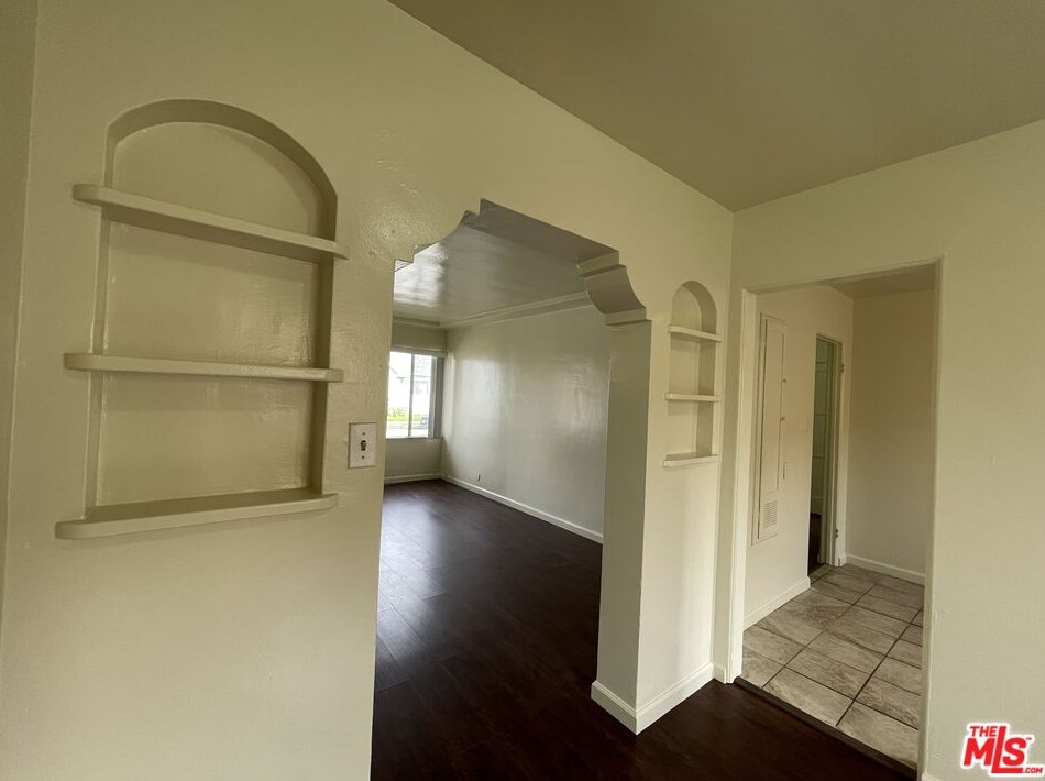 2150 62nd St, Los Angeles CA  90047-1341 exterior