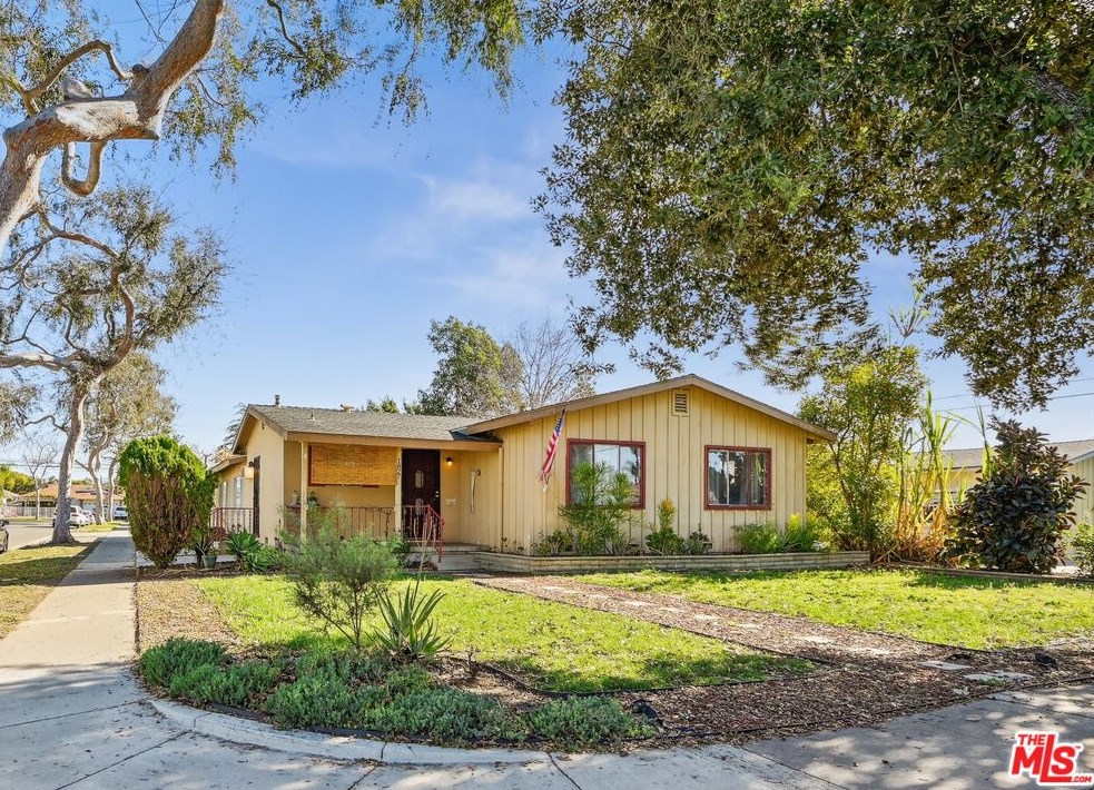 1827 S Olive St, Santa Ana, CA 92707