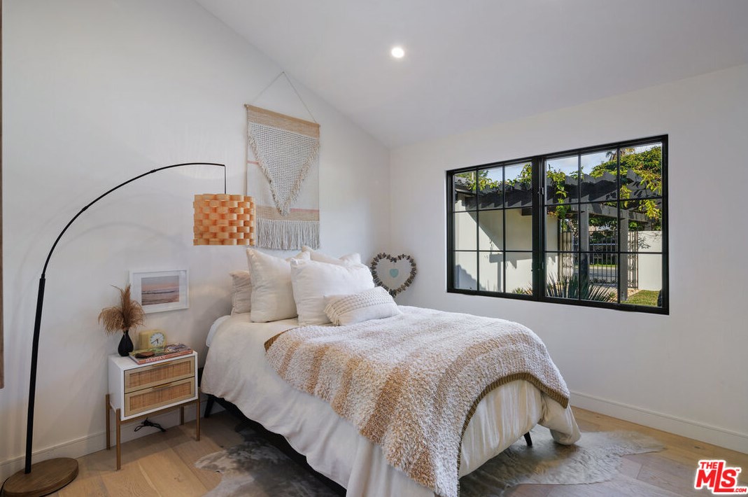 30511 Paseo Del Valle, Laguna Beach CA  92677-2314 exterior