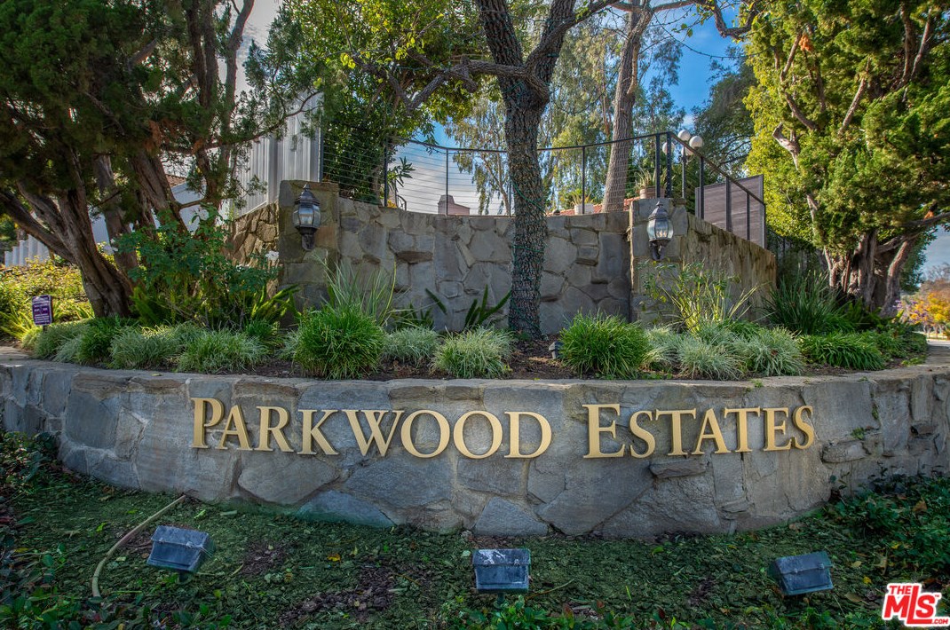 3668 Twin Lake Rdg, Thousand Oaks CA  91361-3927 exterior