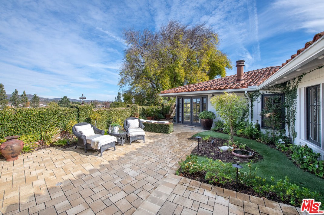 3668 Twin Lake Rdg, Thousand Oaks CA  91361-3927 exterior