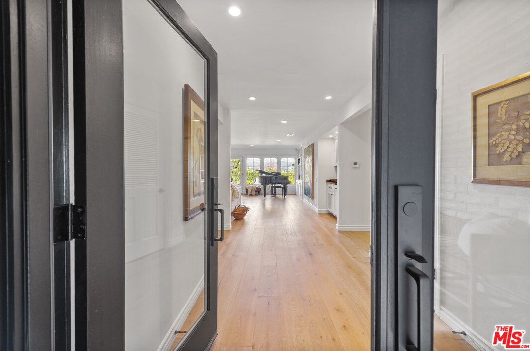 3668 Twin Lake Rdg, Thousand Oaks CA  91361-3927 exterior