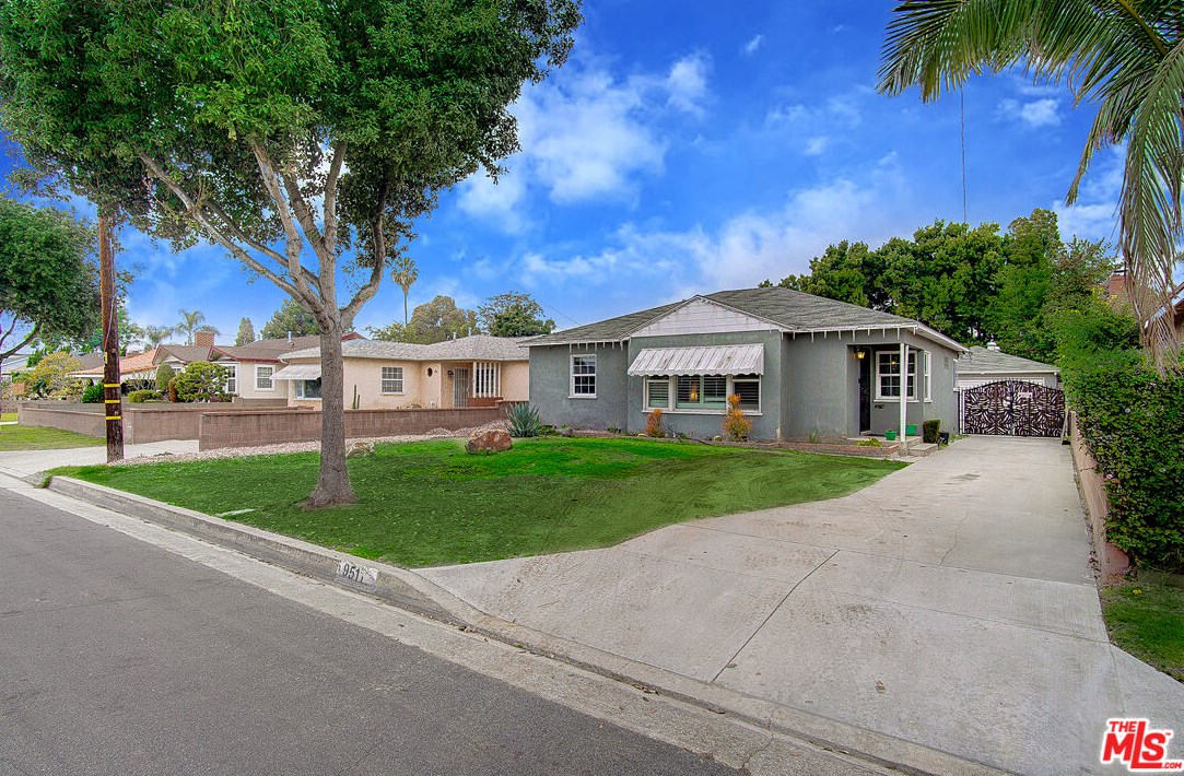 9511 Linden St, Bellflower, CA 90706