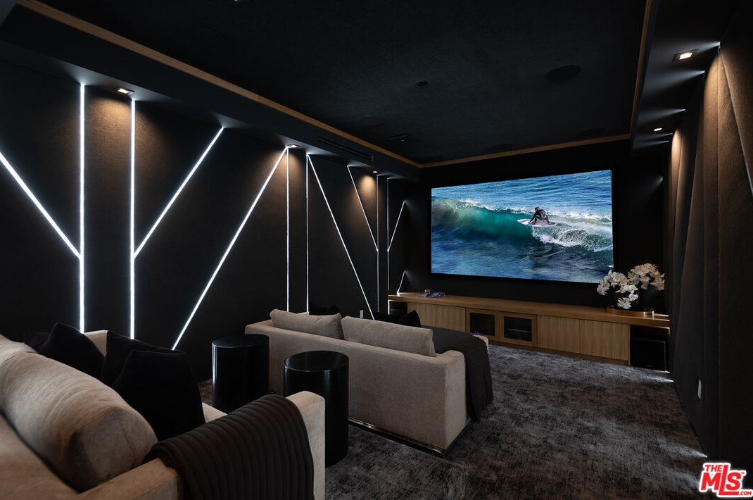 6312 Mirror Lake Dr, Los Angeles CA  90068-1636 exterior