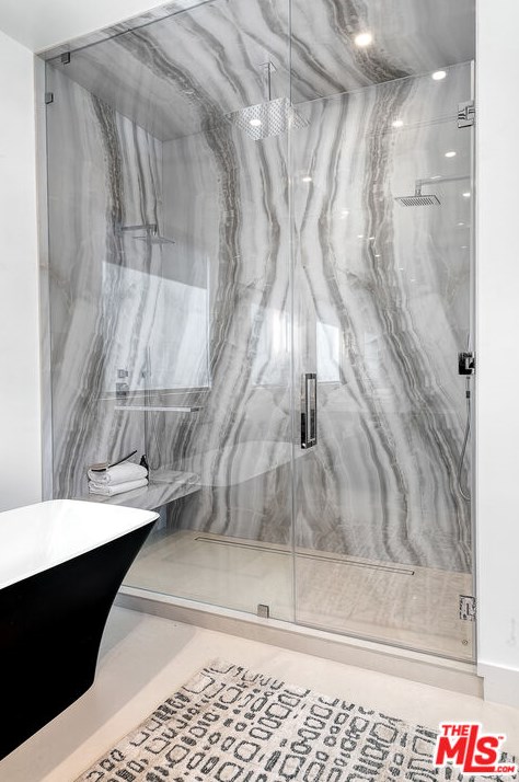 6312 Mirror Lake Dr, Los Angeles CA  90068-1636 exterior