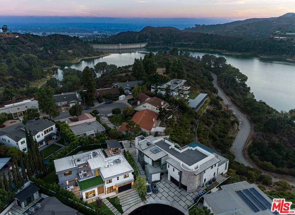 6312 Mirror Lake Dr, Los Angeles CA  90068-1636 exterior