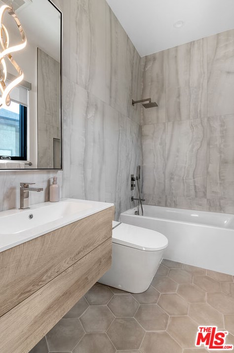 6312 Mirror Lake Dr, Los Angeles CA  90068-1636 exterior