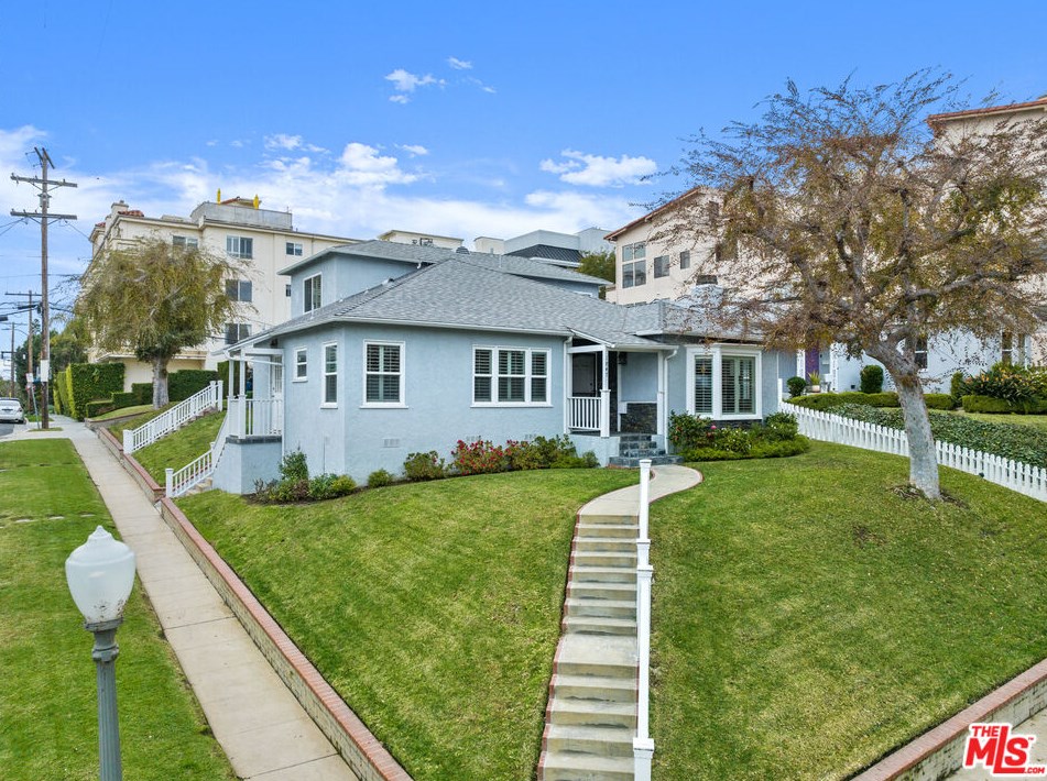 1847 Fairburn Ave, Los Angeles, CA 90025-4903