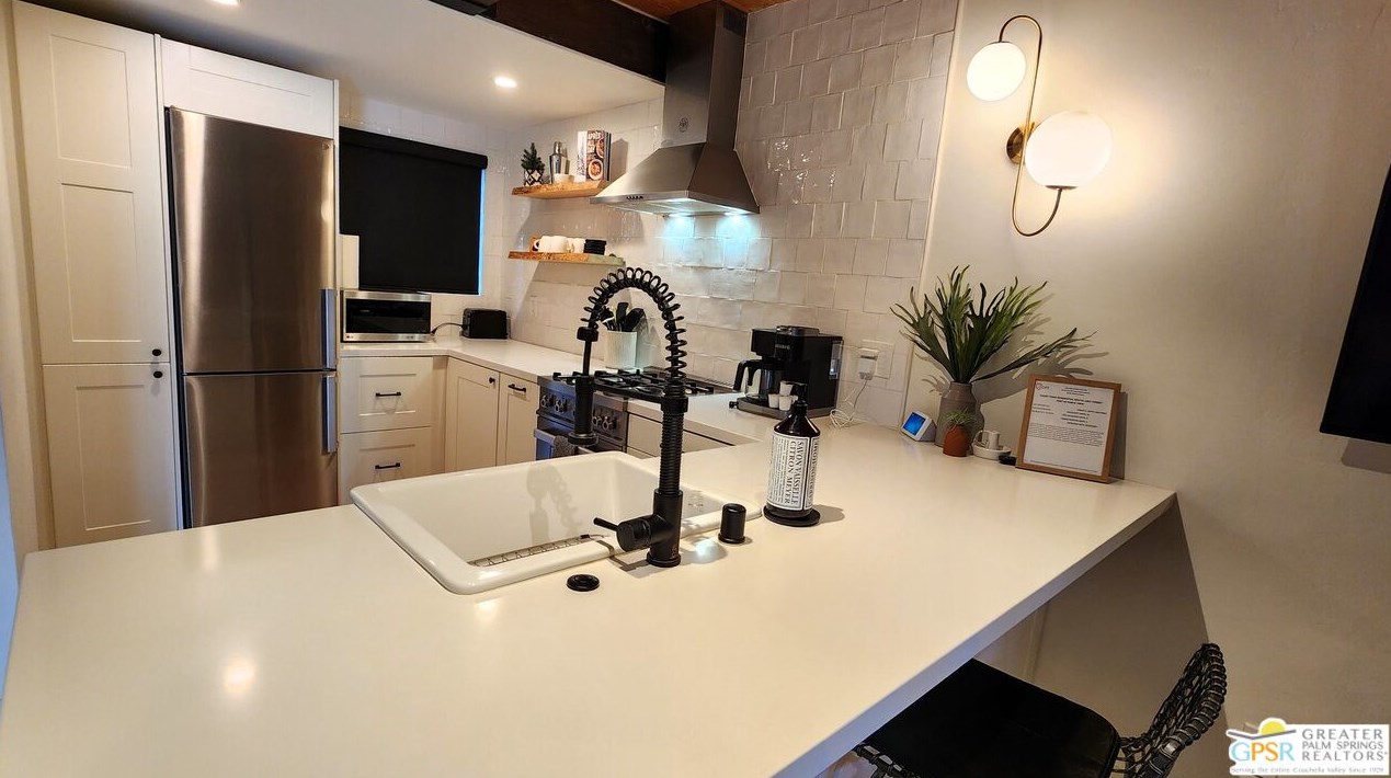 1125 Big Bear Blvd, Big Bear City CA  92314-9277 exterior