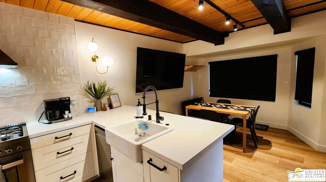 1125 Big Bear Blvd, Big Bear City CA  92314-9277 exterior