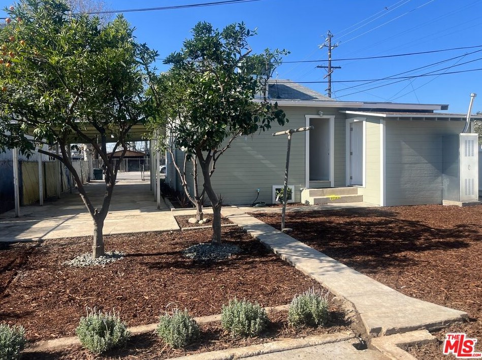1209 Owens St, Bakersfield, CA 93305-4539