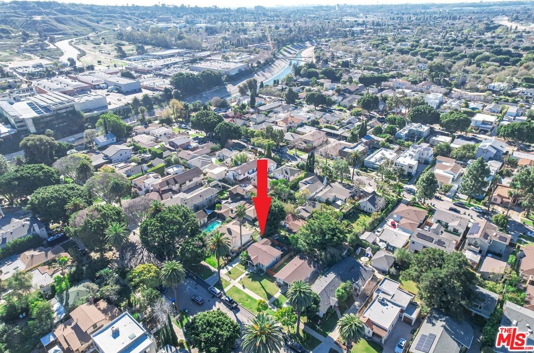 4231 Madison Ave, Los Angeles CA  90232-3224 exterior