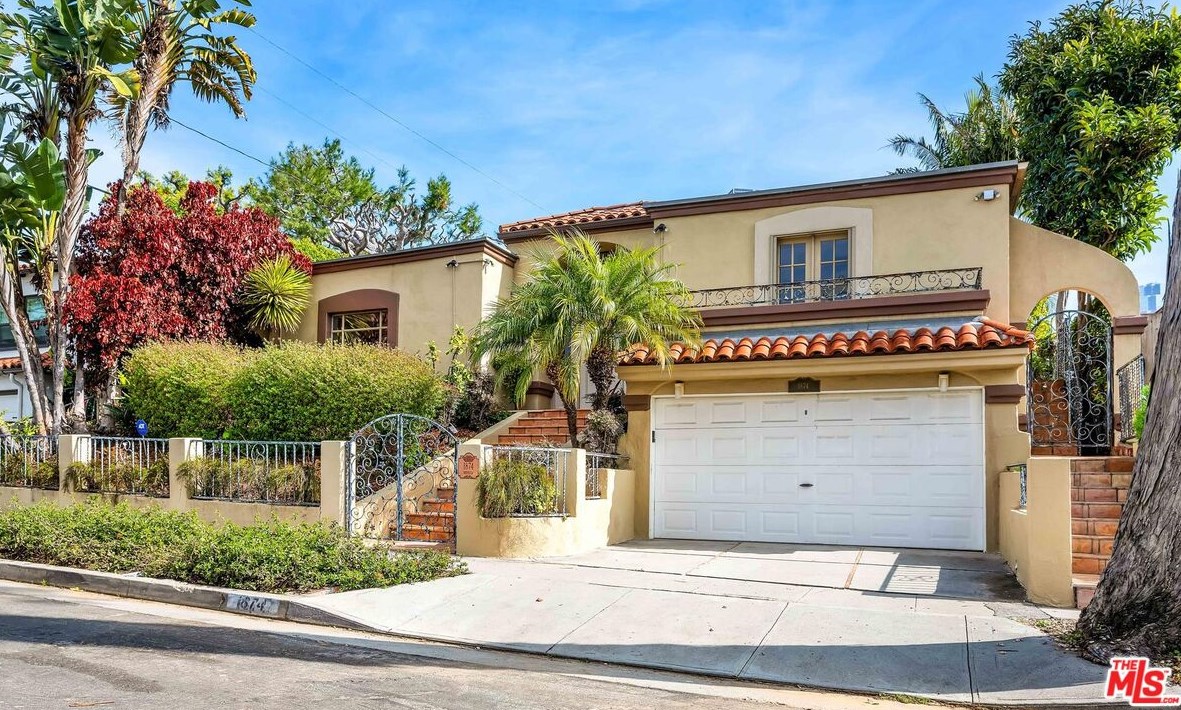 1874 Benecia Ave, Los Angeles, CA 90025-5035