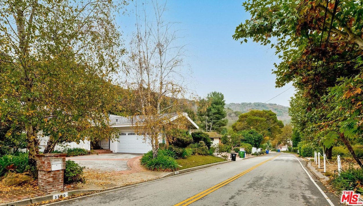 3540 Mandeville Canyon Rd, Los Angeles, CA 90049
