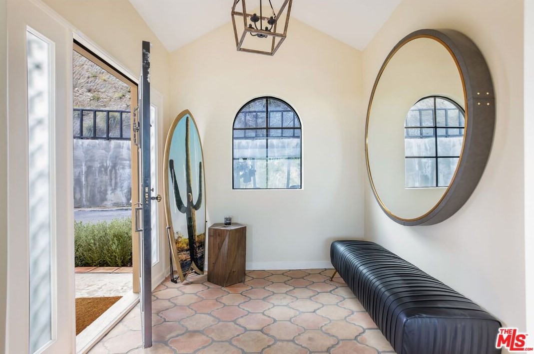 1680 Mountcrest Ave, Los Angeles, CA 90069-1426
