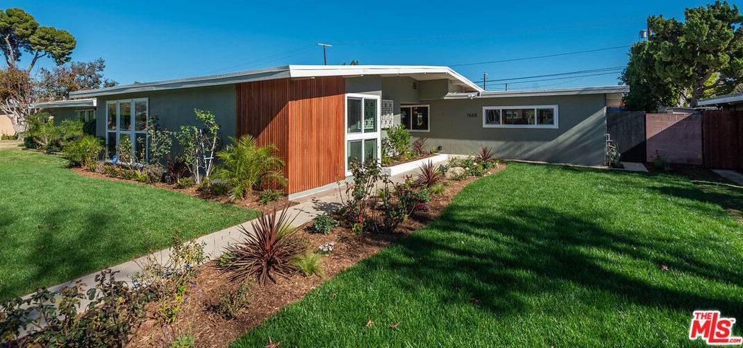 7658 Lindley Ave, Los Angeles CA  91335-2146 exterior