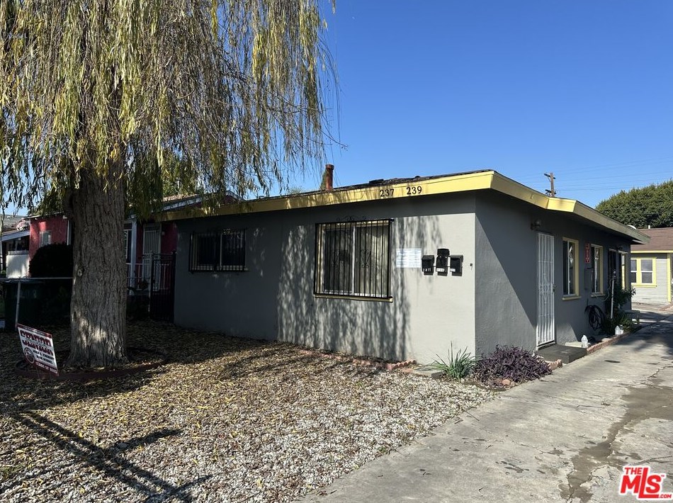 239 E 93rd St, Los Angeles, CA 90003