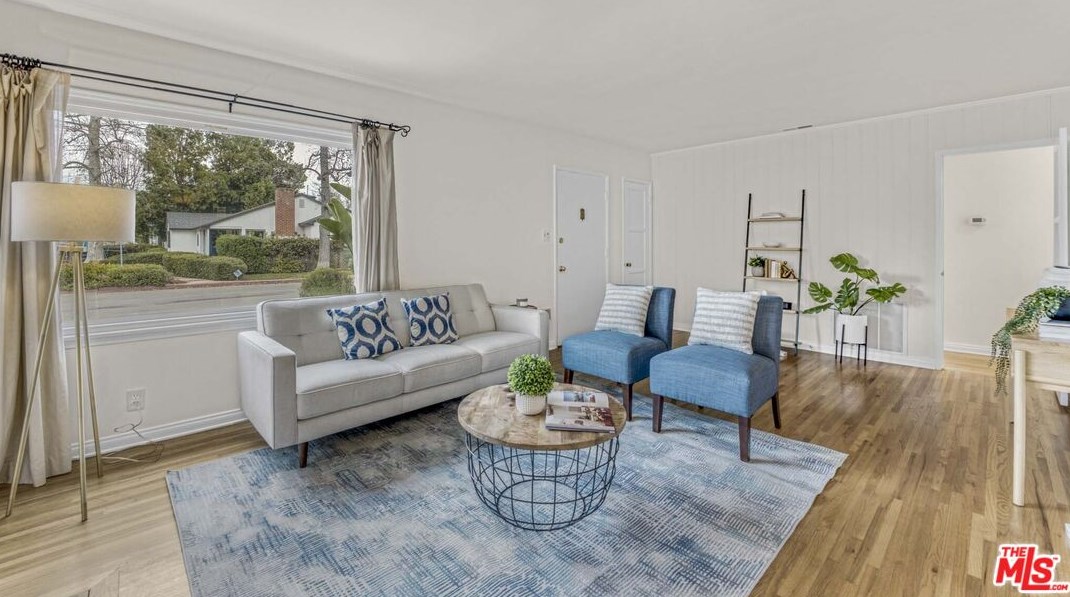 13846 La Maida St, Van Nuys, CA 91423-1920