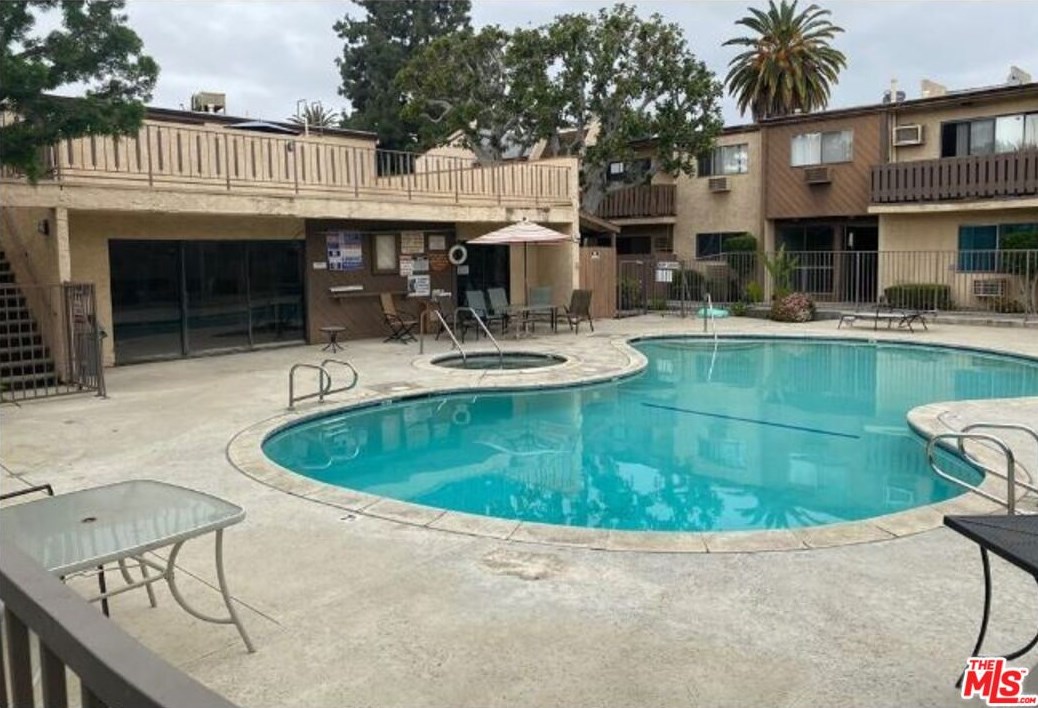 17900 Sherman Way #516, Los Angeles, CA 91335