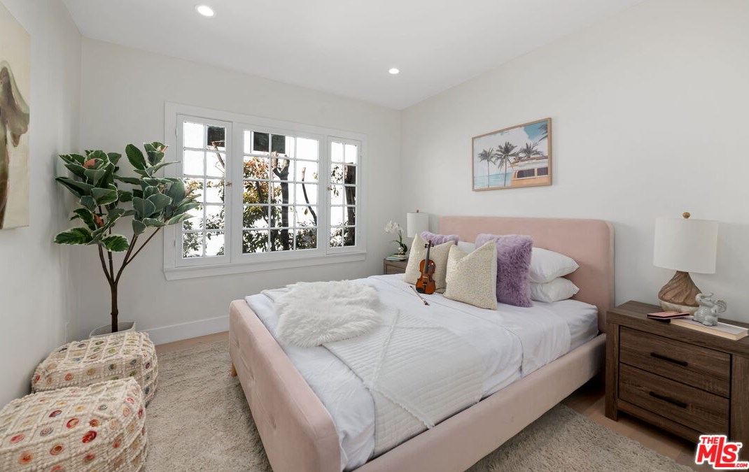2112 Linnington Ave, Los Angeles CA  90025-5904 exterior
