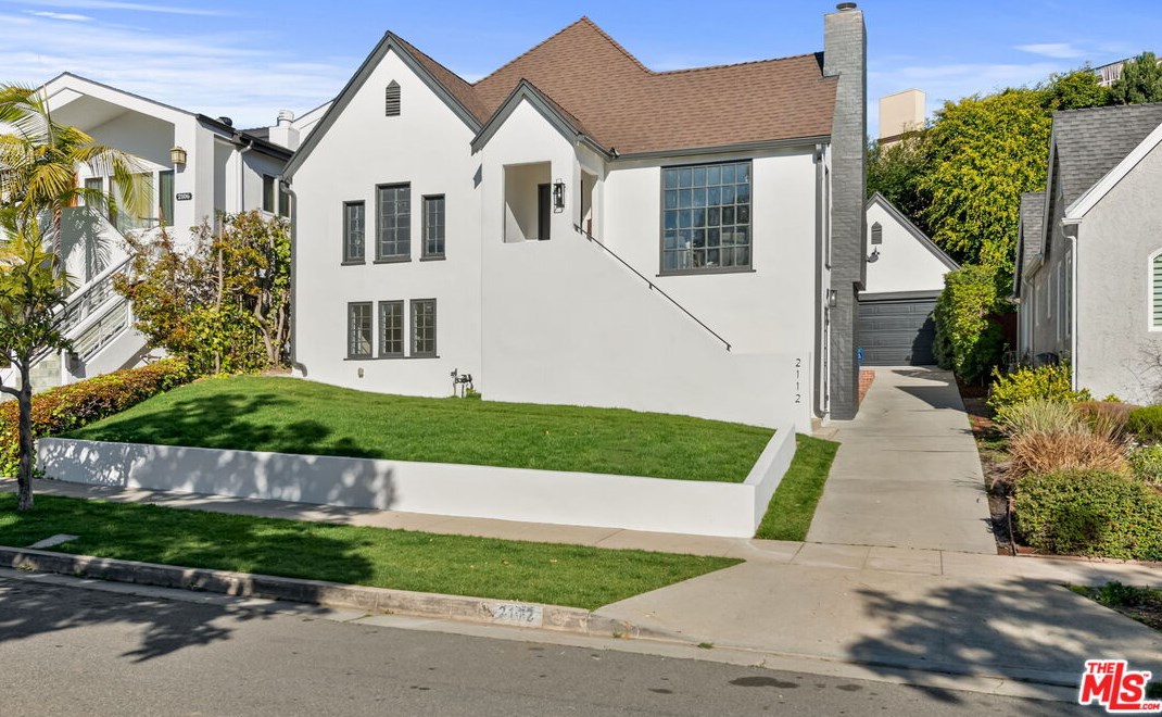 2112 Linnington Ave, Los Angeles CA  90025-5904 exterior