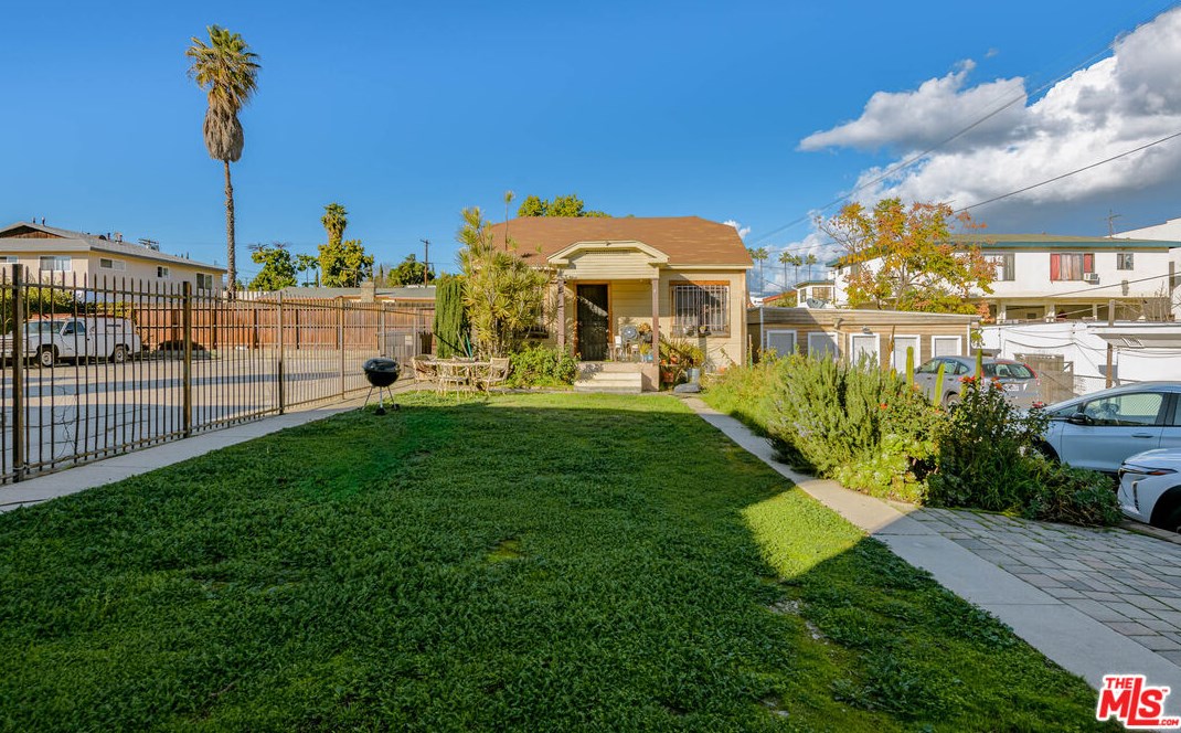 4419 Burns Ave, Los Angeles CA  90029-2702 exterior