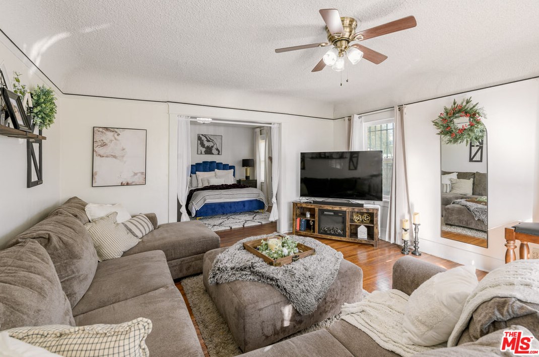 4419 Burns Ave, Los Angeles CA  90029-2702 exterior