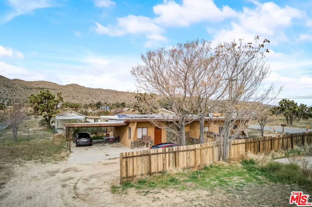 7226 Grand Ave #a-b, Yucca Valley, CA 92284