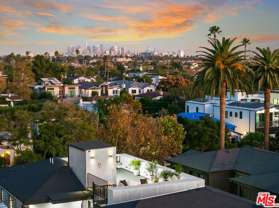 833 Spaulding Ave, Los Angeles CA  90036-4607 exterior
