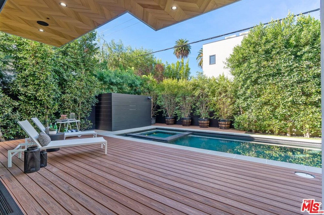 833 Spaulding Ave, Los Angeles CA  90036-4607 exterior