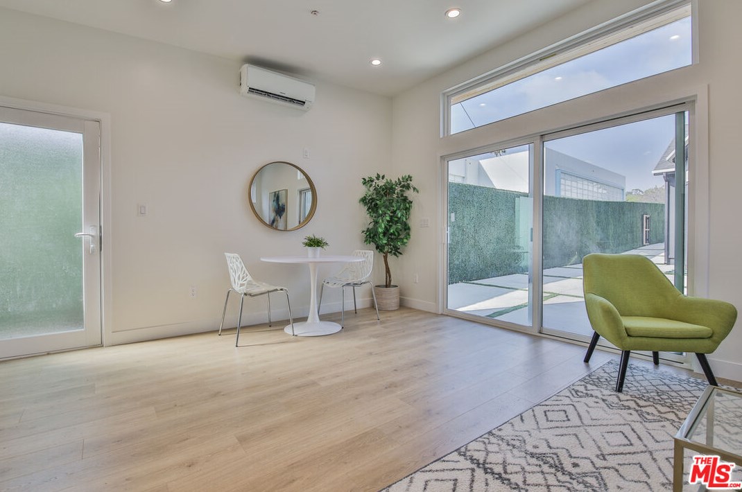 10836 Lawler St, Los Angeles CA  90034-5413 exterior