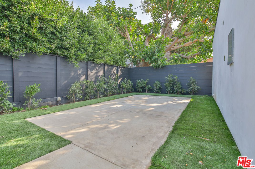 10836 Lawler St, Los Angeles CA  90034-5413 exterior