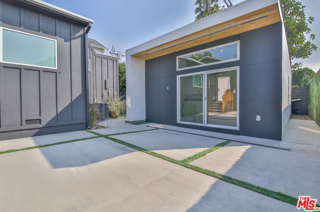 10836 Lawler St, Los Angeles CA  90034-5413 exterior