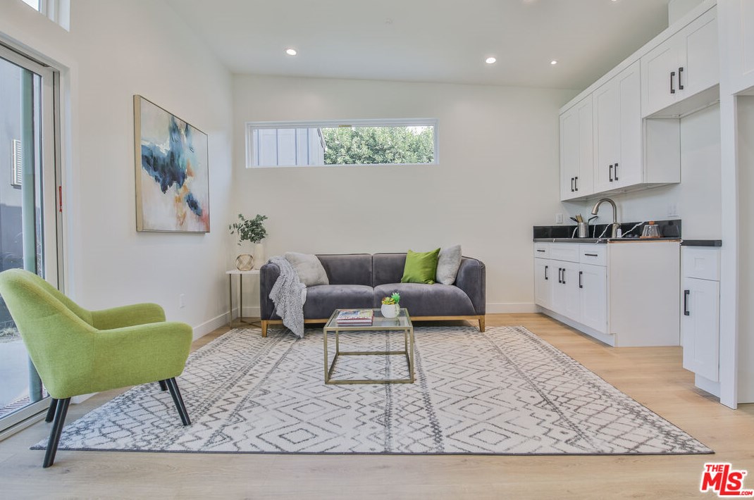 10836 Lawler St, Los Angeles CA  90034-5413 exterior